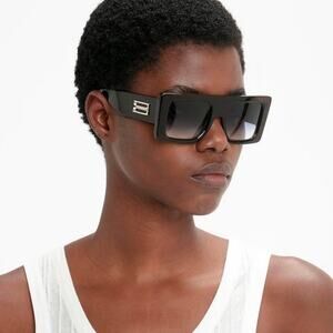New, Victoria Beckham Sunglasses VB678S 001 Authentic